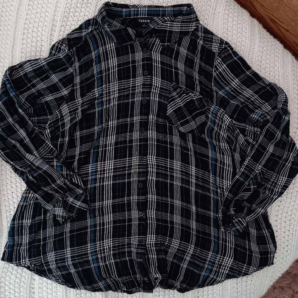 Torrid womens button up long sleeve